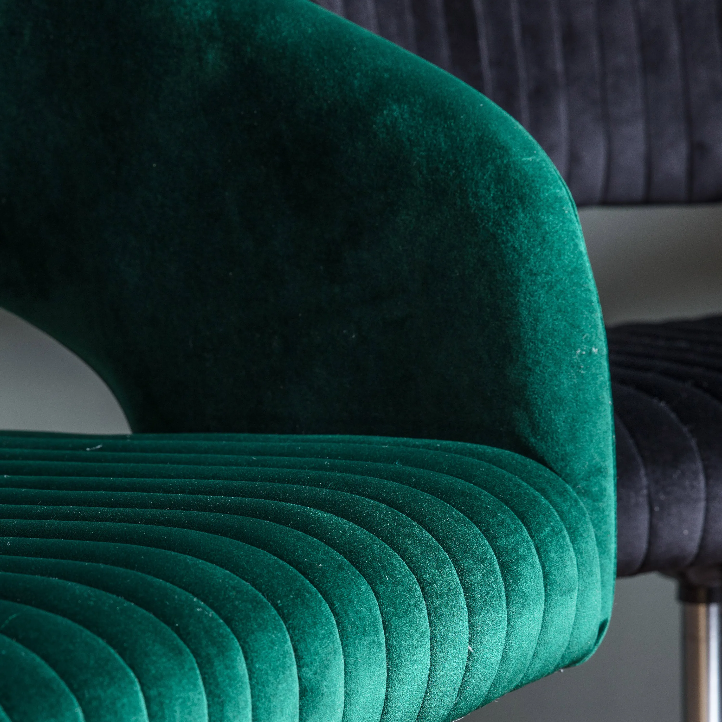 Amos Murray Swivel Chair Green Velvet