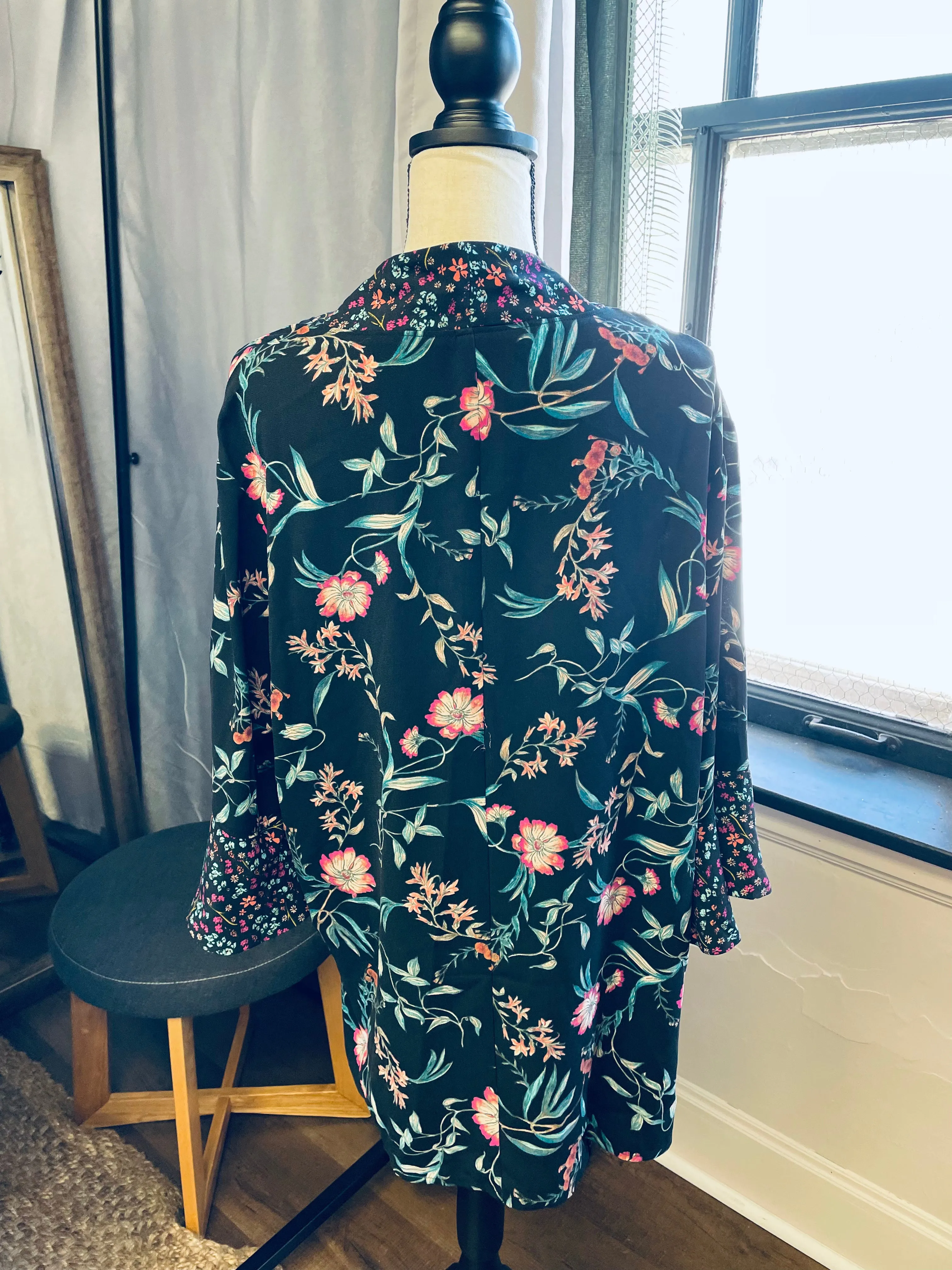 BP. Open Front Floral Cardigan (XS/S)