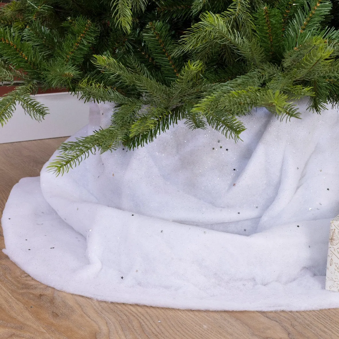 Decoris 1.2m White Decorative Snow Carpet with Glitter
