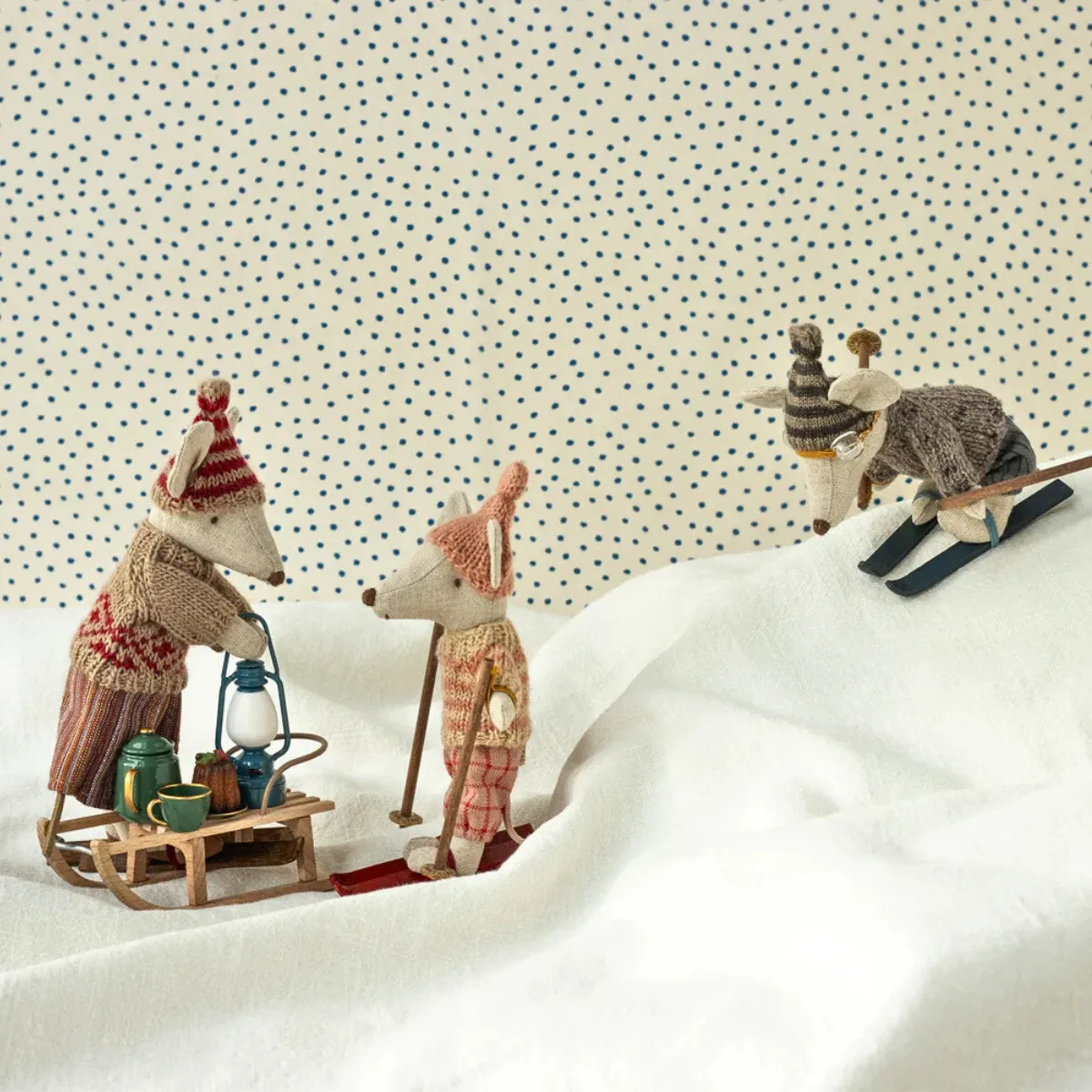 Maileg Winter Mouse with Skis - Dad (2023) - Retired Product, Limited Stock