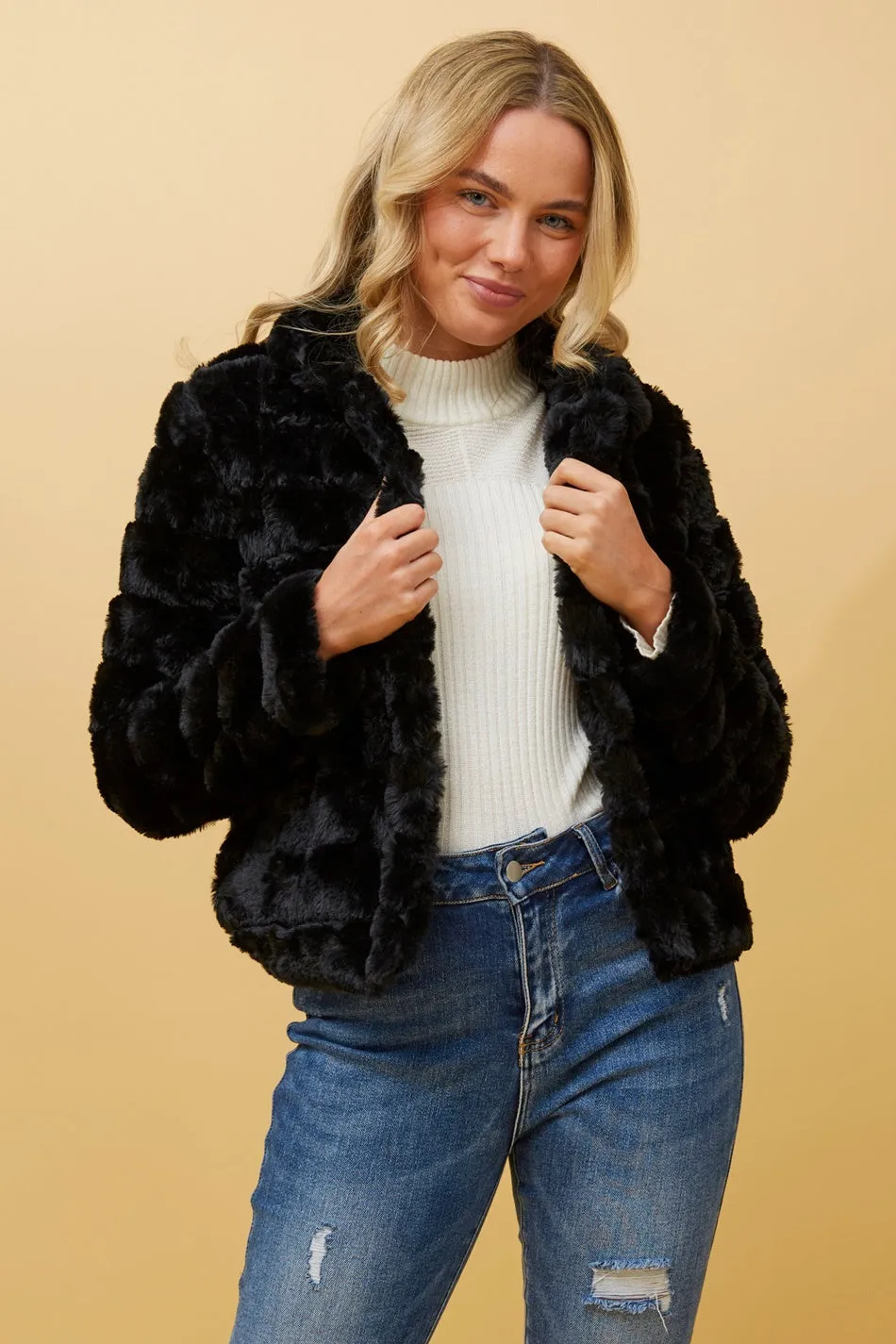 MOSCOW FAUX FUR CROP JACKET