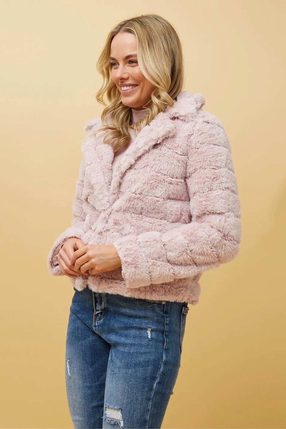 MOSCOW FAUX FUR CROP JACKET