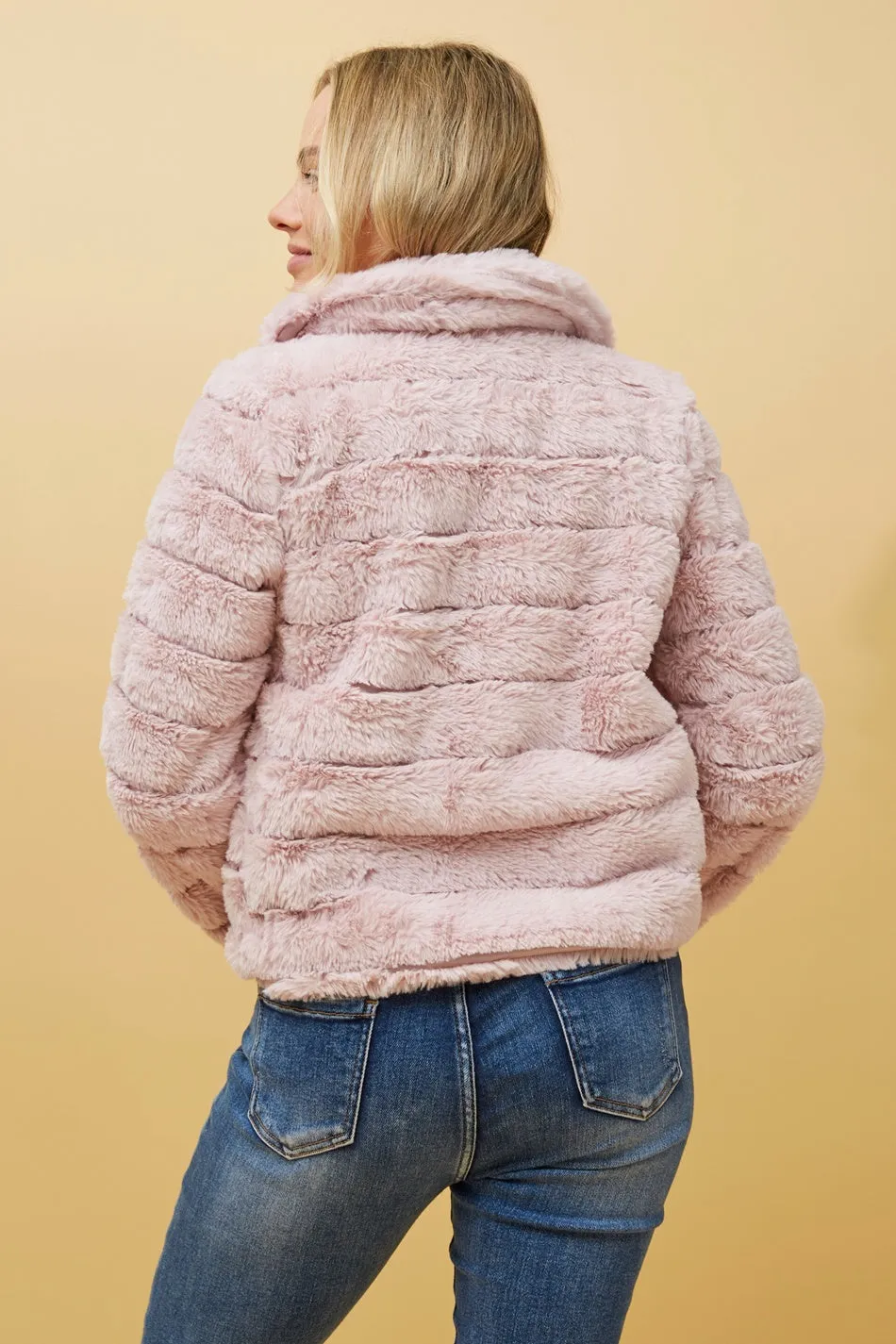 MOSCOW FAUX FUR CROP JACKET