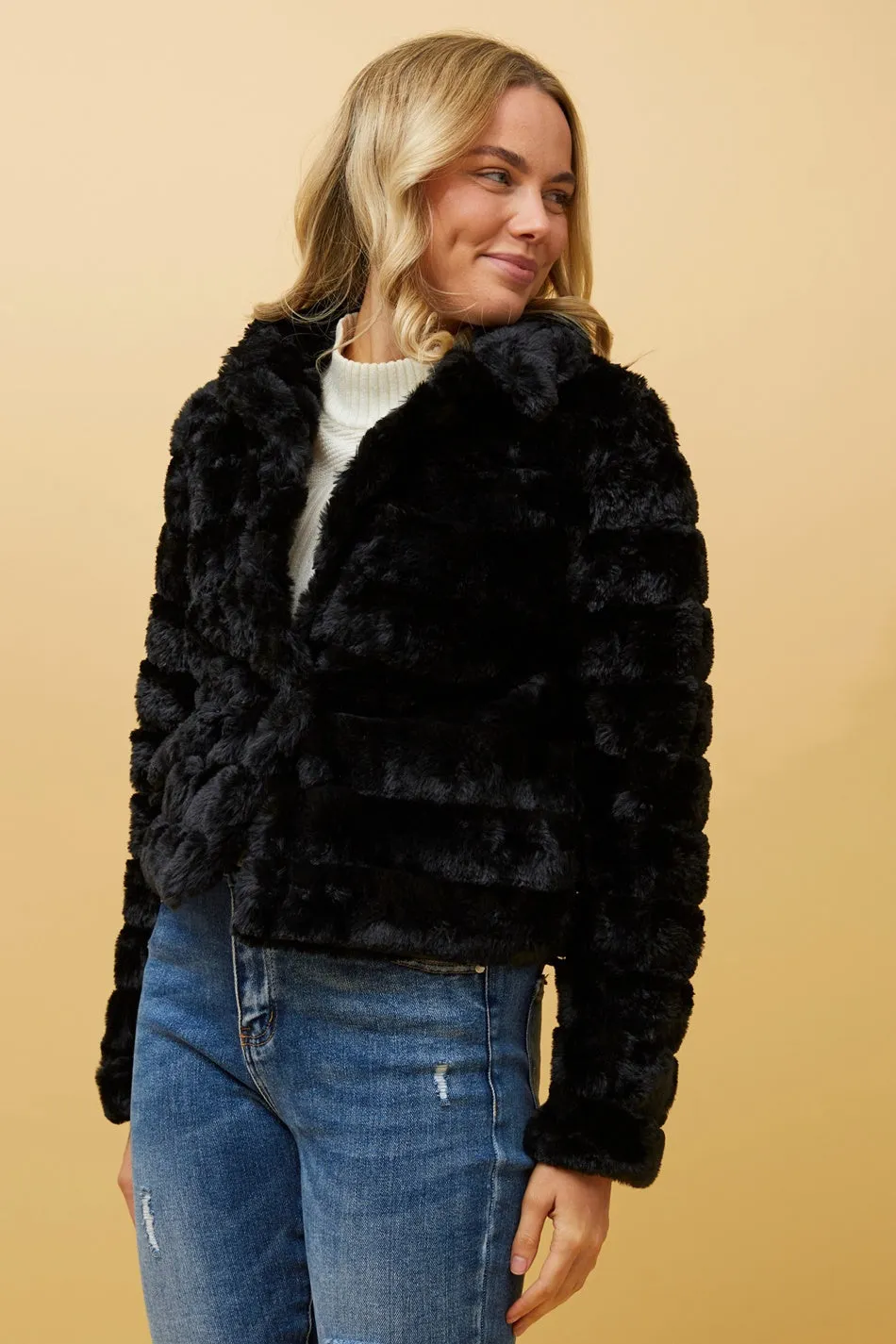 MOSCOW FAUX FUR CROP JACKET