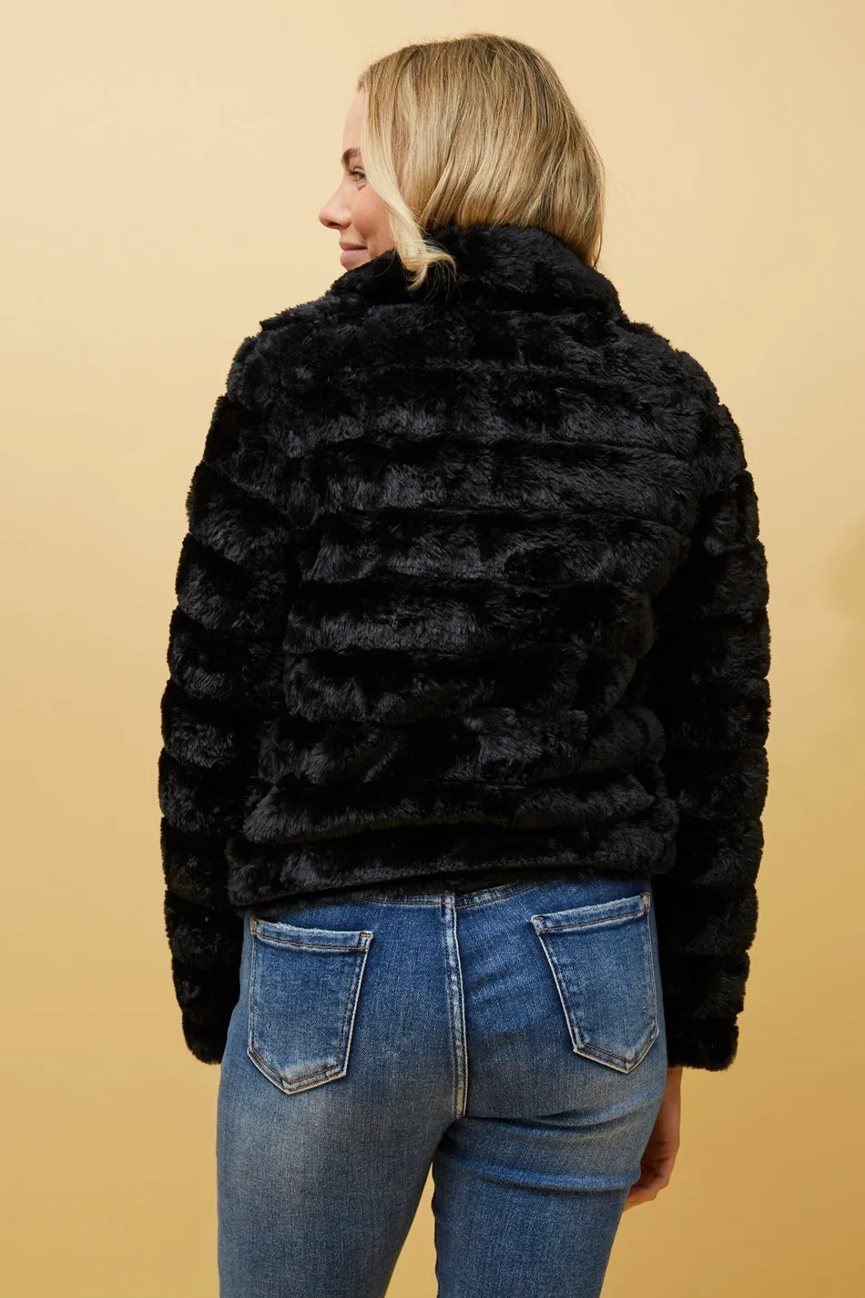 MOSCOW FAUX FUR CROP JACKET