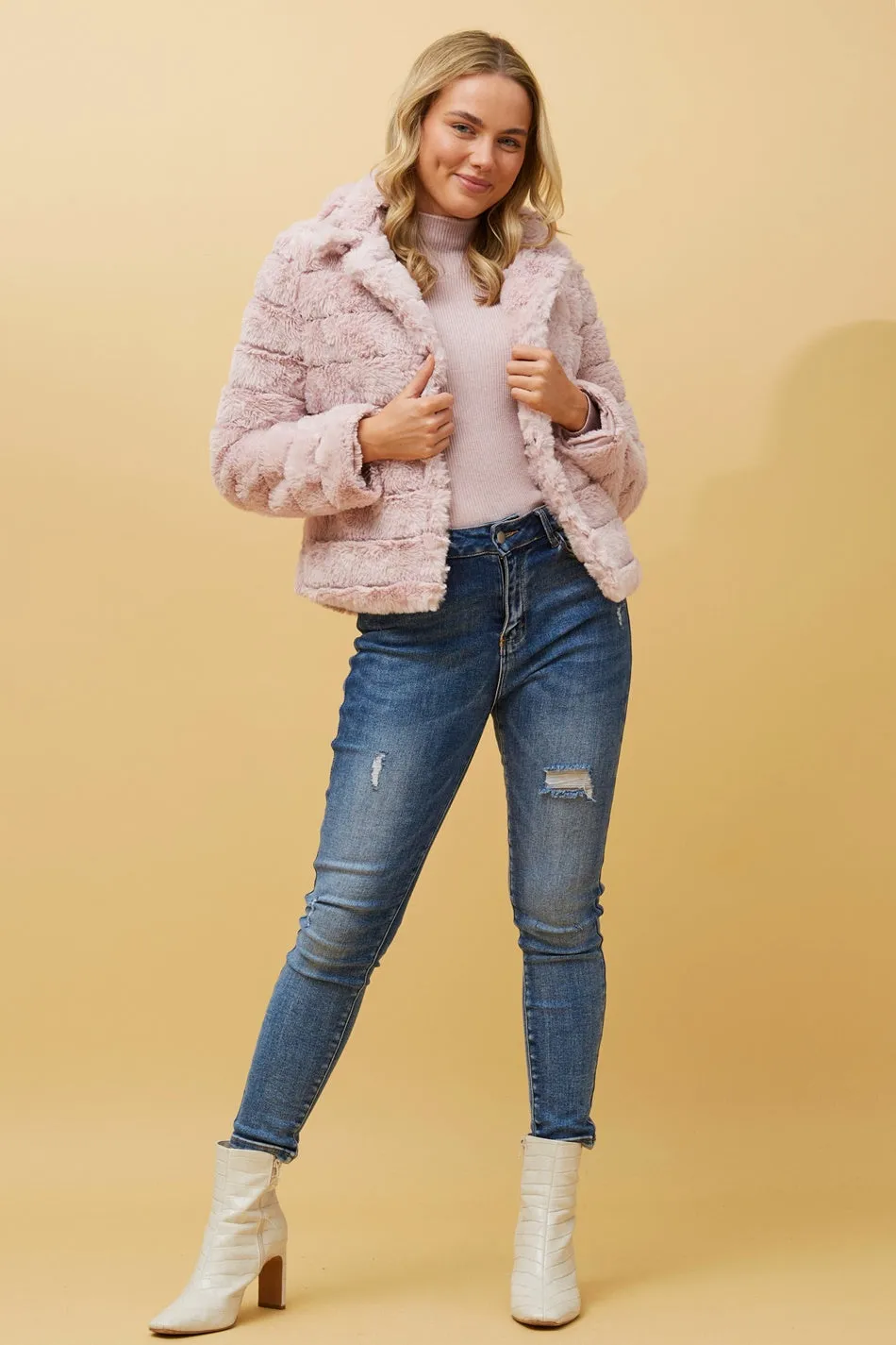 MOSCOW FAUX FUR CROP JACKET