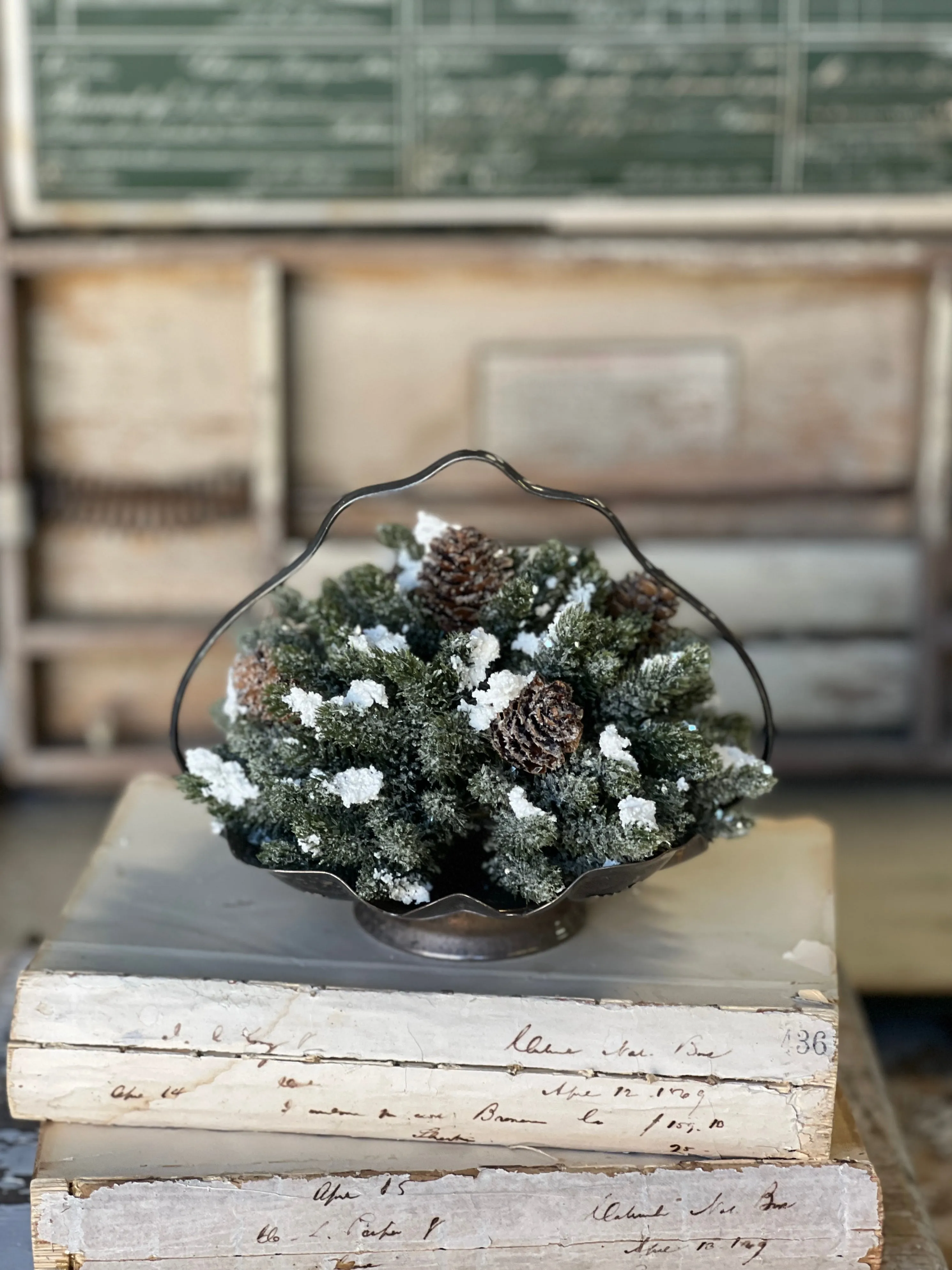 Snowy Mini Pine Half Sphere | 7"